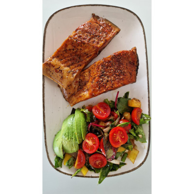 Tolstolobik uzený, porce v koření, VAC, cca 300g