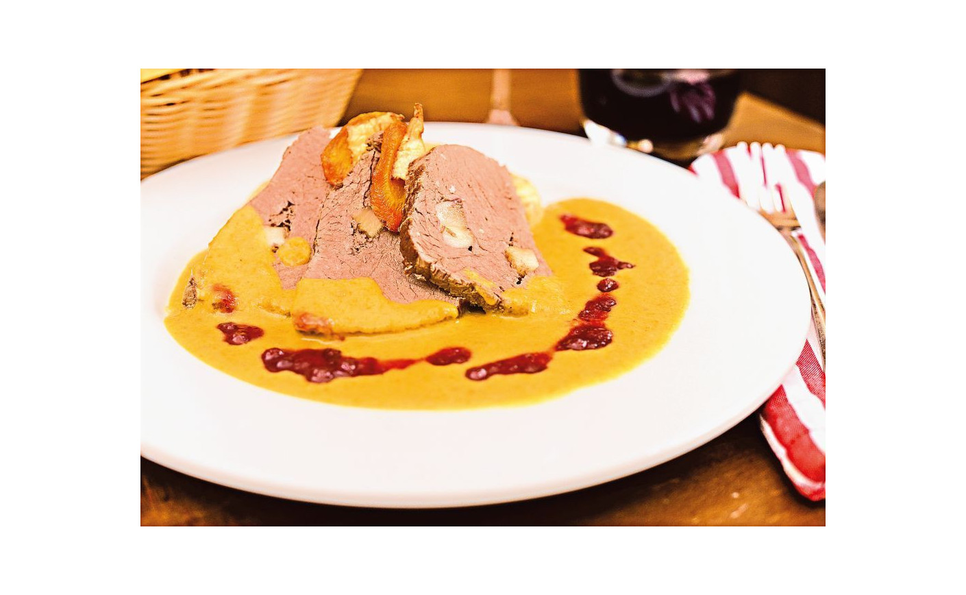 Dančí kýta na smetaně